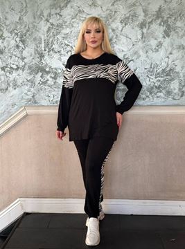 Picture of CURVY GIRL TRACK SUIT.